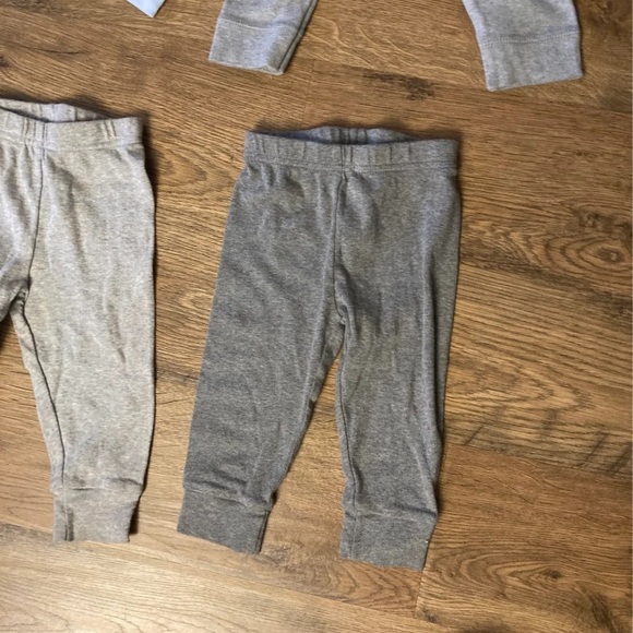 Six pairs of sweatpants 9-12 months - Picture 5 of 7